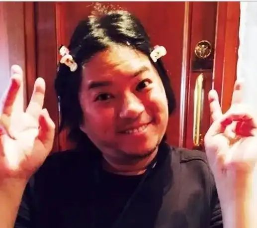 男生中分发型:看看鹿晗 刘德华 等这些男星怎么玩转男生中分