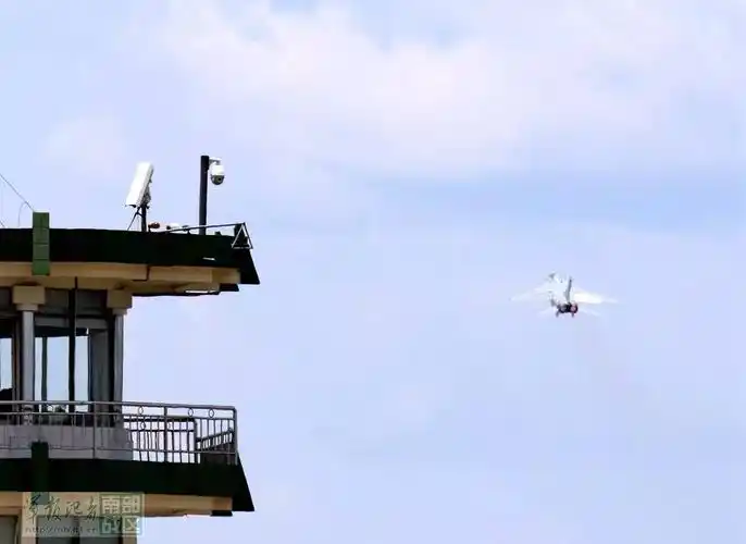 南部战区空军飞行训练,"豹"力美学霸屏你的朋友圈【战区相册第41期】