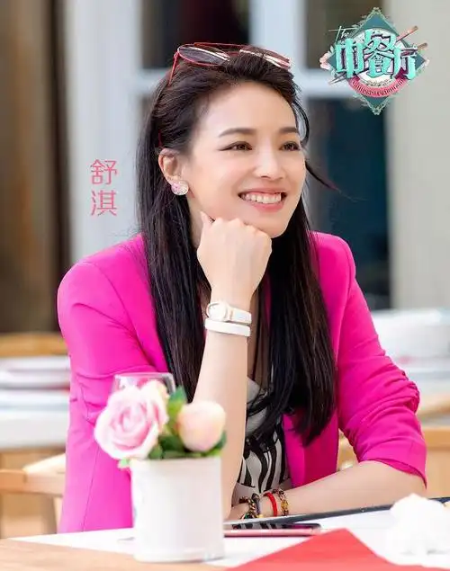 《中餐厅2》舒淇忙接待,五阿哥当大厨,而网友最期待的却是他