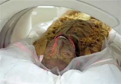 三百年干尸复活,千年木乃伊仍有呼吸,震撼科学家