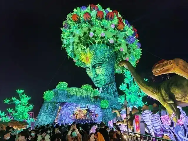 中华彩灯大世界:打造全球唯一全年不落幕光影艺术公园