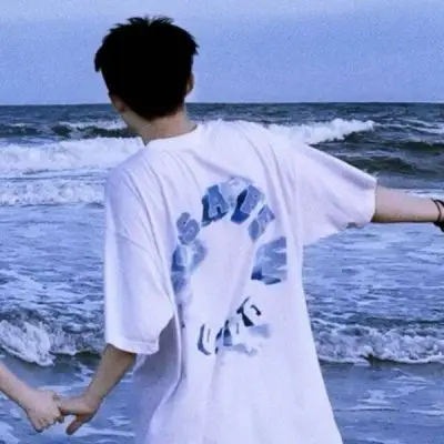 微信情头高清一男一女一左一右图片