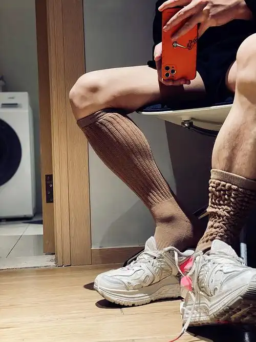 m男袜 高筒袜纯色透气吸汗毛圈运动男士长筒袜棉质螺纹长袜时尚