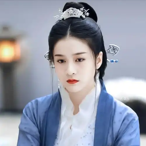 张雪迎|容乐 cr.九余白