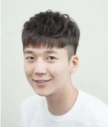 13款精选"高颜值"男生发型,随便剪一个都很帅