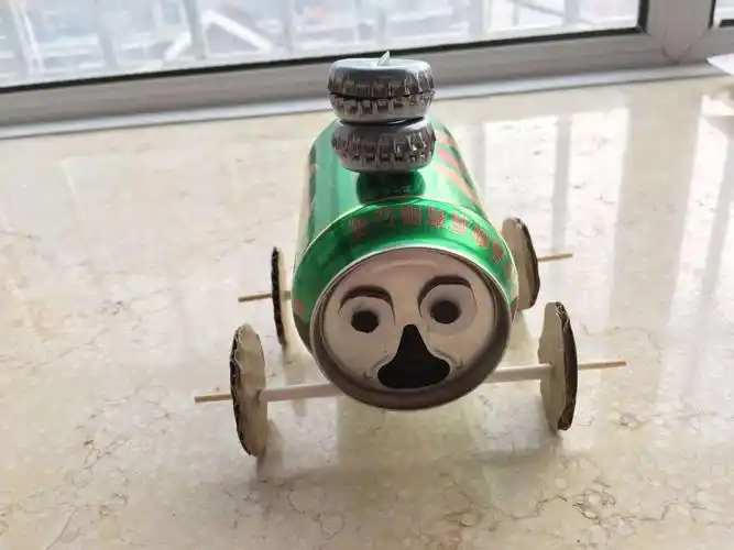 易拉罐还可变身小汽车