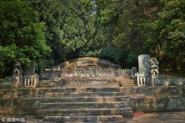 2014年4月5日,福建福州,林则徐墓.