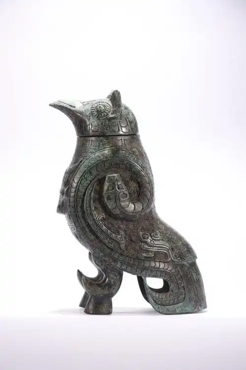 青铜鸟尊