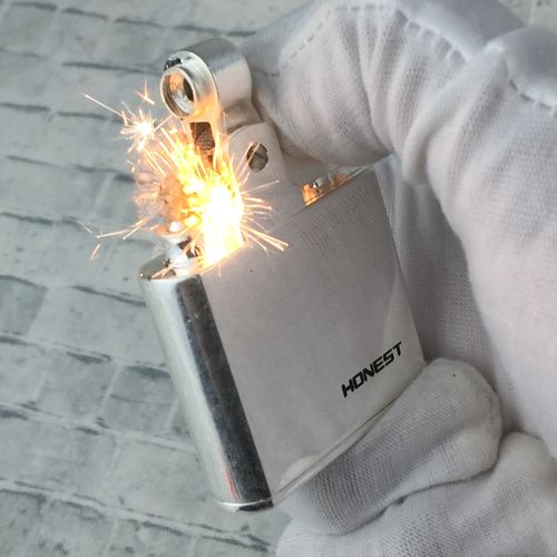 百诚正品煤油打火机 磕头机复古创意火石砂轮点烟器男士烟具礼品