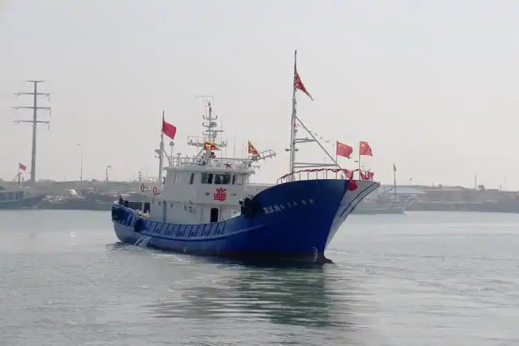 《渔船》张维清