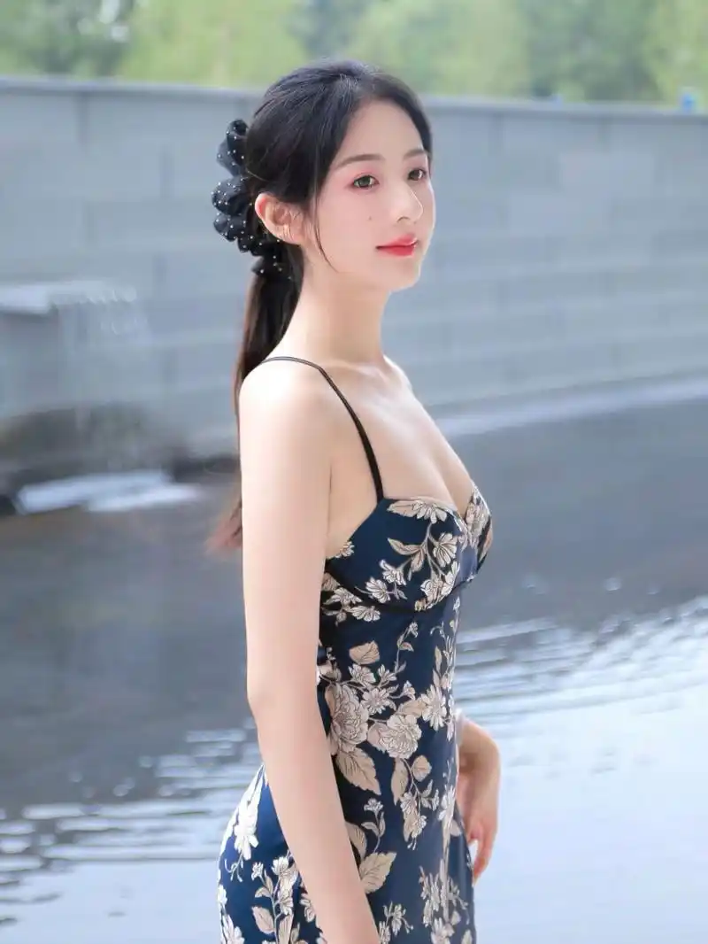 长的好像天王郭富城的安徽老婆方媛.