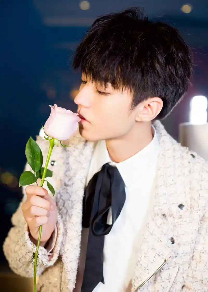 王俊凯×2019.01.12 兰蔻全新美丽人生香水派对