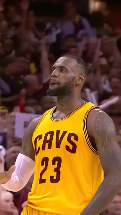 詹姆斯这一套庆祝动作,是不是nba最帅的进球庆祝动作?