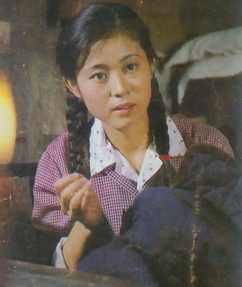 倪萍年轻的时候是这么漂亮,喜欢她吗?