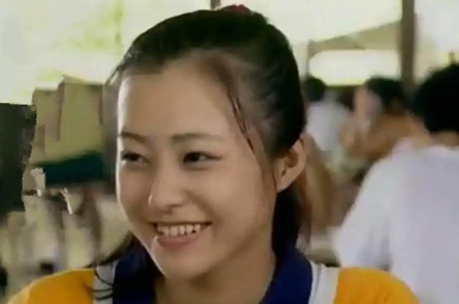 二:郝蕾在《十七岁不哭》