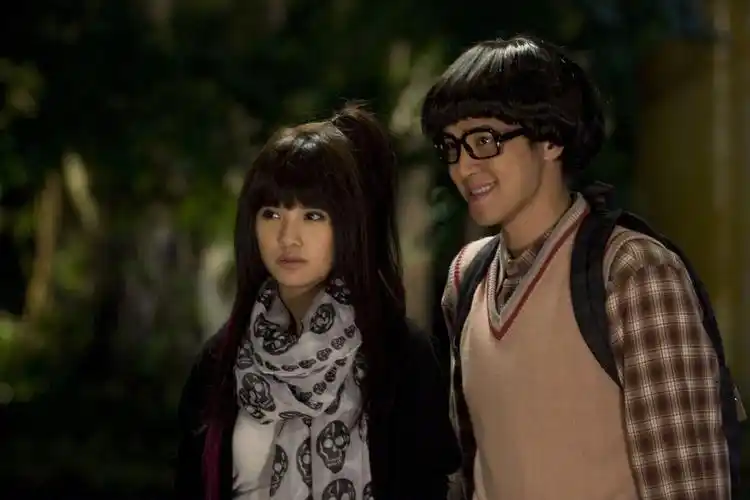 p>《海派甜心》是 a target="_blank" href="/item/可米瑞智国际艺能