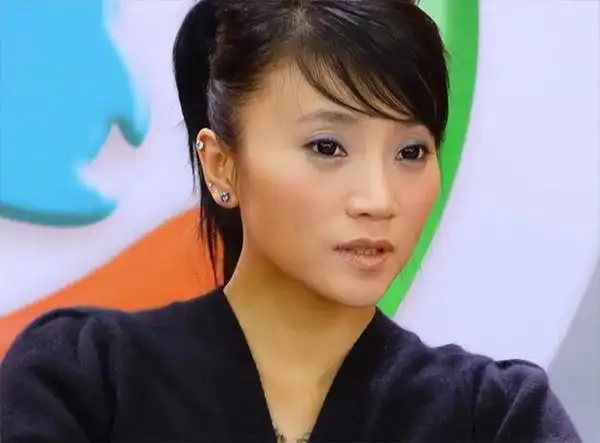 朱桦(julia),北京东方泛音文化(公司)旗下女歌手,身高165厘米,1969年2