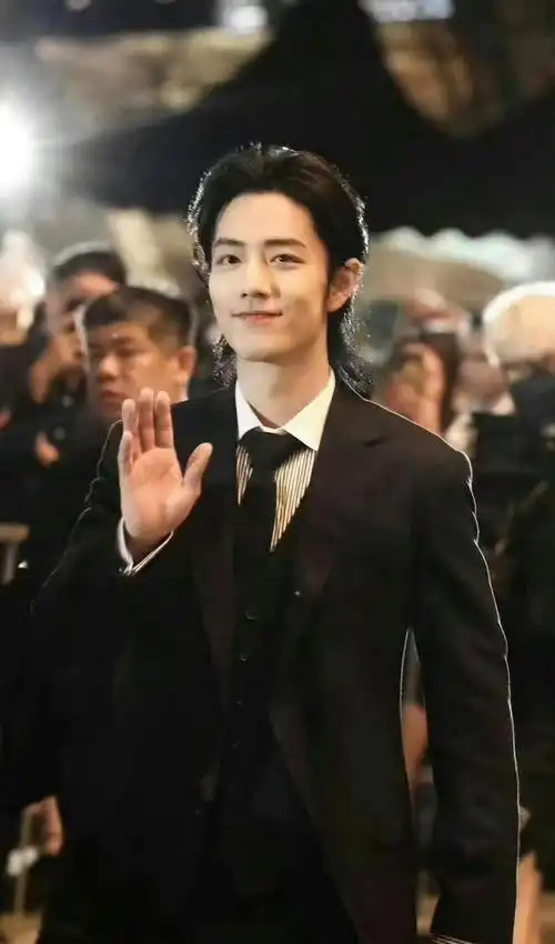 肖战黑西装长发背头造型霸道总裁的神