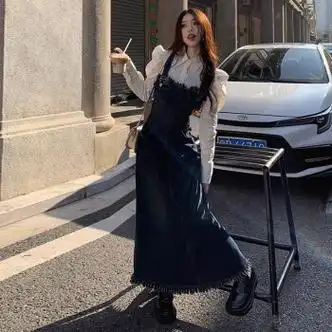 少女大学生背带裙牛仔中长款秋冬款复古港风洋气减龄连衣蓝色牛仔裙s