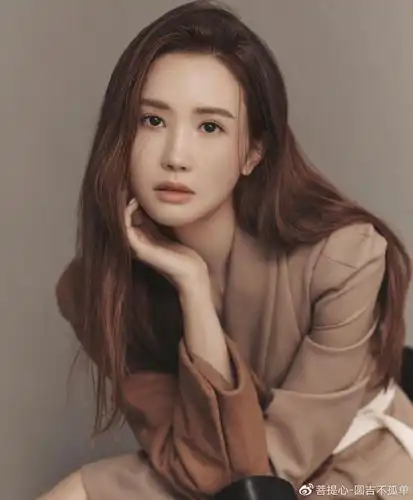 37岁李多海脸又变了嘴唇变厚鼻子似葱头跟两个月前不像同一人