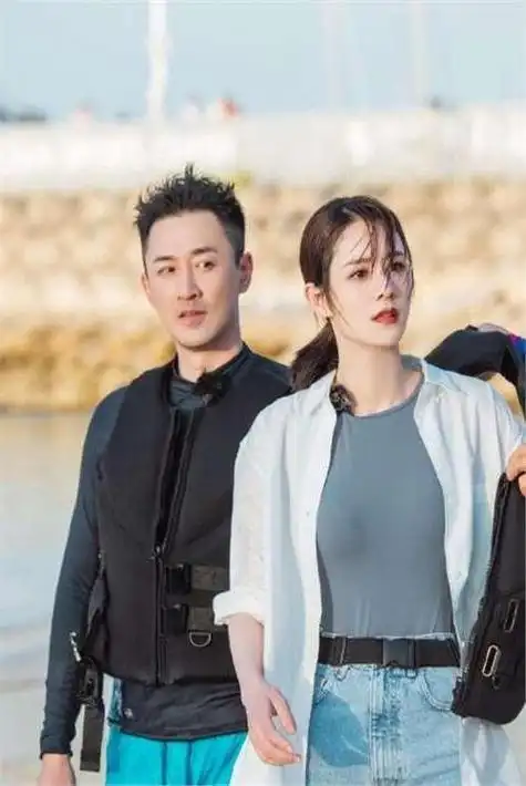 轻松上位张馨月:嫁林峰,拿百万零花钱,却因昔日职业引争议