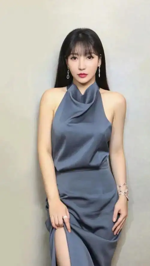 盘点八位身材丰满的女星,个个高挑匀称,性感妩媚,你能猜到吗?