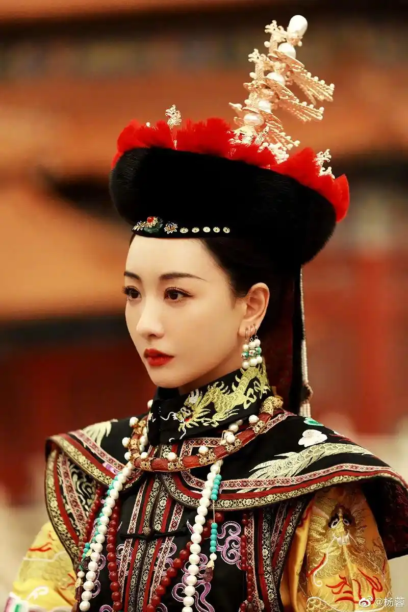 《孝章康皇后——佟氏》#故宫写真 杨蓉的造型梦回佟腊月#古装 - 抖音