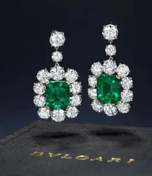 海瑞·温斯顿,宝格丽顶级哥伦比亚无油祖母绿拍品云集十周年拍卖