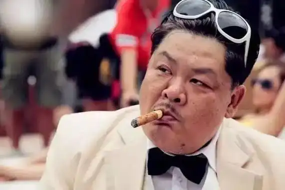 盘点香港最有名气的4个胖子,第二位就连洪金宝都得敬他三分!