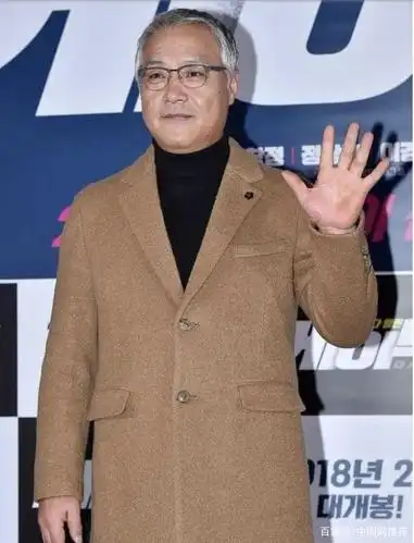 60岁韩国知名男演员恋情曝光,新女友比其小20岁
