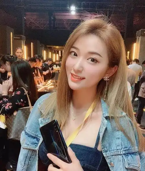 抖音重庆网红幺妹儿个人资料简介抖音幺妹儿真名生活照写真图片