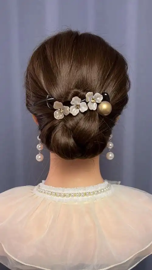 简单优雅的盘发造型