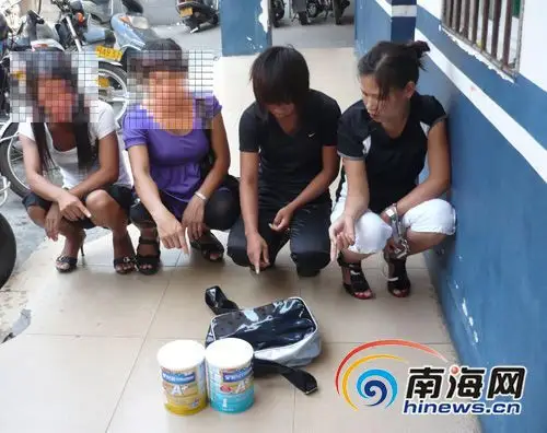 海口某商店遭4女贼光顾 当场被抓获