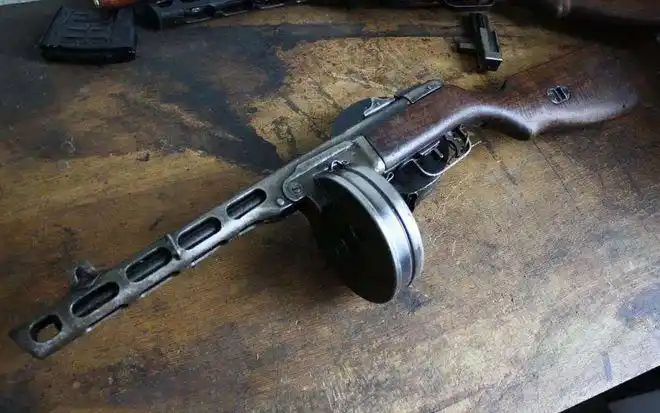 二战期间苏德英美四国冲锋枪的发展史