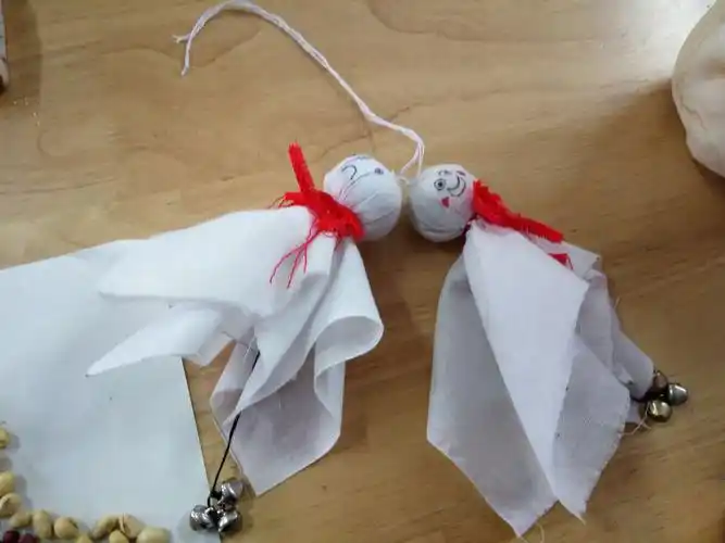 晴天娃娃和雨天娃娃