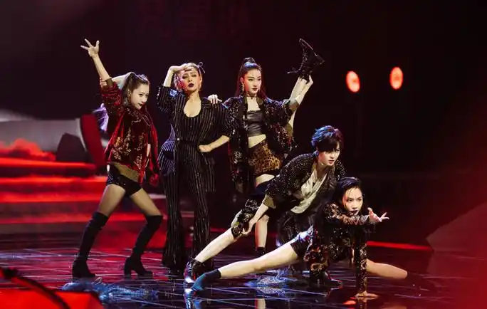 不爱白幼瘦韩国这个综艺在玩一种很新的荷尔蒙审美