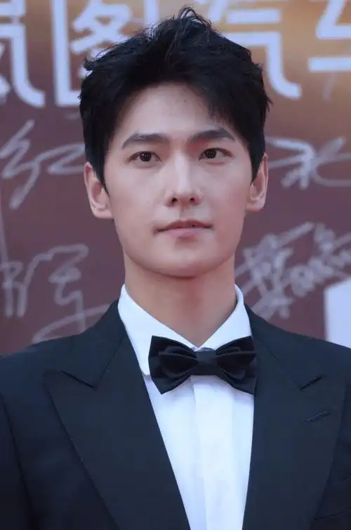 华表奖男星怼脸生图:遍地是普男,苏有朋韩庚发福,王