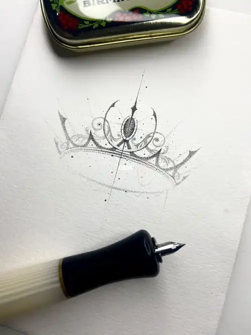 笔记灵感  #绘画  #画画  #画画的日常  #皇冠  #纹身手稿  #女生