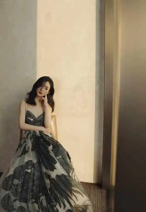 赵丽颖近况复出大变样,温柔超a气质范,一次比一次美_成功_人生_番叔