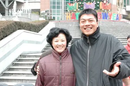 图文-第48届世乒赛官方站开通 特邀嘉宾江嘉良