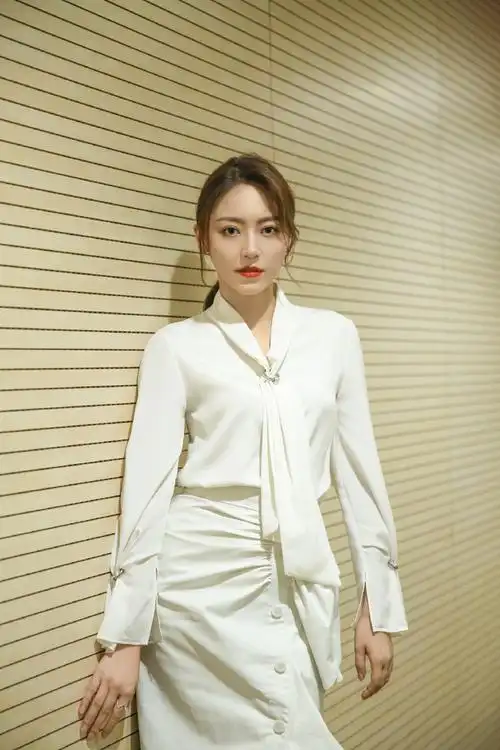 黄梦莹优雅知性写真图片56