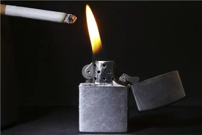 香烟_打火机