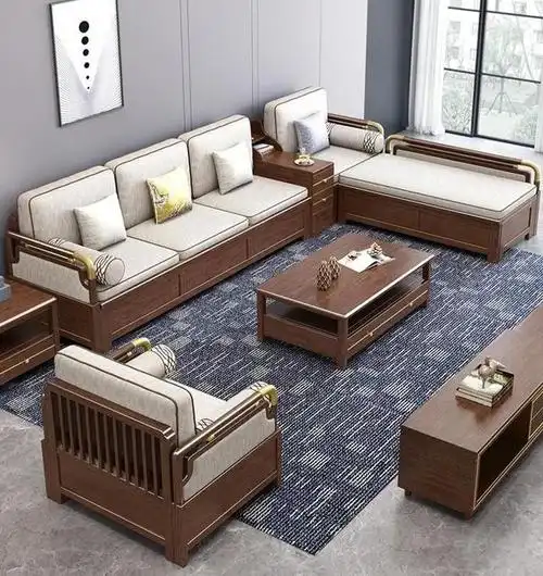 新中式沙发简洁大方,经久耐用,使起居室更有品位