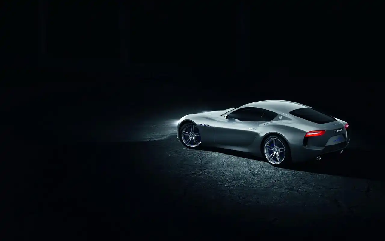 炫酷意大利豪华车玛莎拉蒂图片电脑桌面壁纸高清