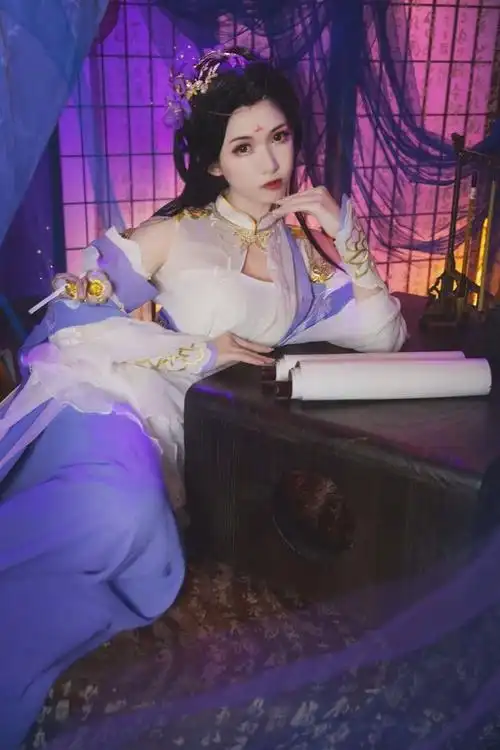 逆水寒cos李师师古风游戏美如画