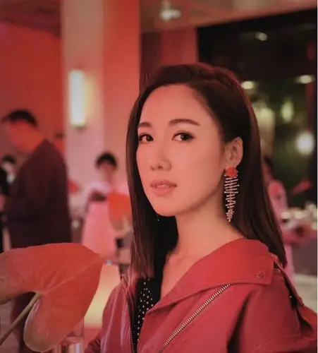 钟嘉欣,郭少芸,佘诗曼,张可颐,徐子珊,胡定欣,黎耀祥的《法证先锋》