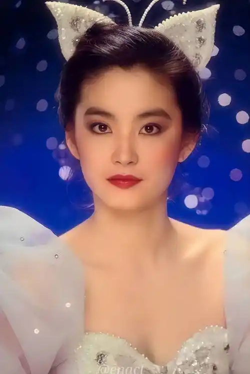 原创看了胡因梦年轻时的照片才知道为什么她能和林青霞王祖贤齐名