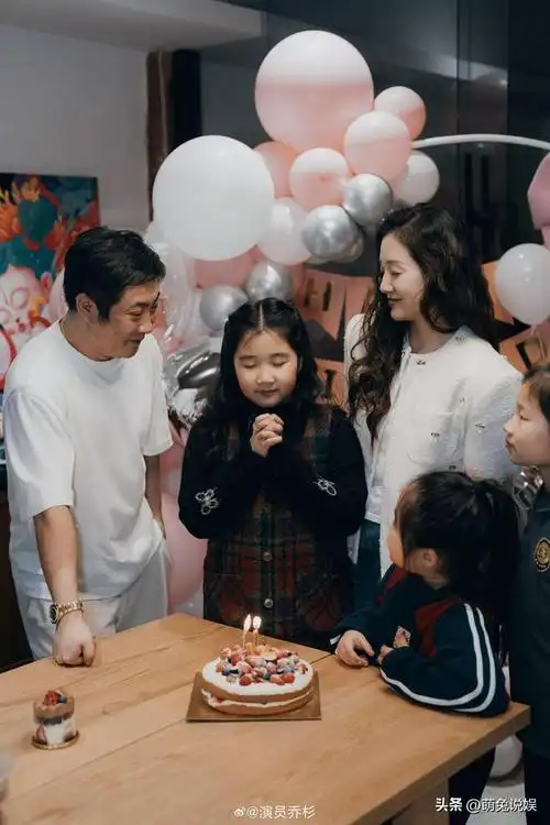 岁生日,两个女儿一个像爸一个像妈|演员|修睿|搭档|社交平台_网易订阅