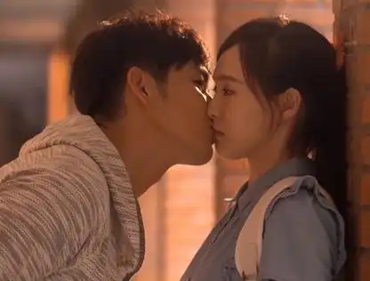 唐嫣和男明星的吻戏照图2好甜蜜图4罗晋看到了会气疯吧