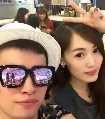 宋喆出狱口出狂言挑衅,凭本事上床向王宝强索赔,马蓉却逍遥国外_网友